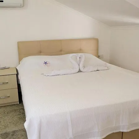 Villa ölüdeniz'de 10 Kişilik Lüks, Havuzlu, Muhafazakar *