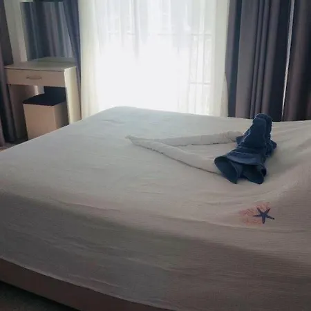 Villa ölüdeniz'de 10 Kişilik Lüks, Havuzlu, Muhafazakar Fethiye