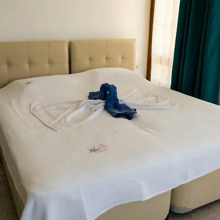 Villa ölüdeniz'de 10 Kişilik Lüks, Havuzlu, Muhafazakar *