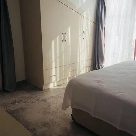 Oludeniz'de 10 Kisilik Luks, Havuzlu, Muhafazakar Villa Fethiye