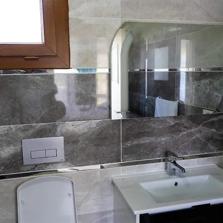 Villa Oludeniz'de 10 Kisilik Luks, Havuzlu, Muhafazakar Fethiye
