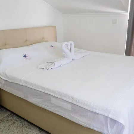 Villa Oludeniz'de 10 Kisilik Luks, Havuzlu, Muhafazakar *