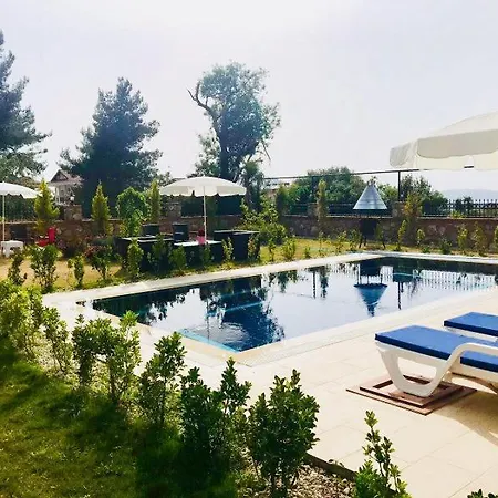 Oludeniz'de 10 Kisilik Luks, Havuzlu, Muhafazakar Fethiye